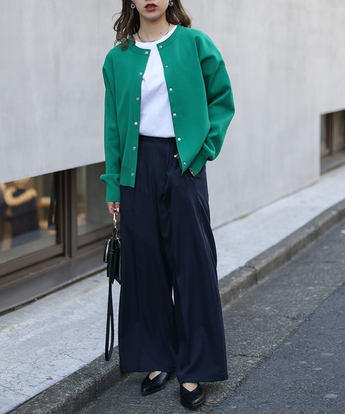 COLONY 2139（コロニートゥーワンスリーナイン）の「スマート長袖クルーTシャツ（Tシャツ/カットソー・レディース・ホワイト/ブラック/ライトグレー・SMALL/MEDIUM/LARGE）」の13枚目の写真