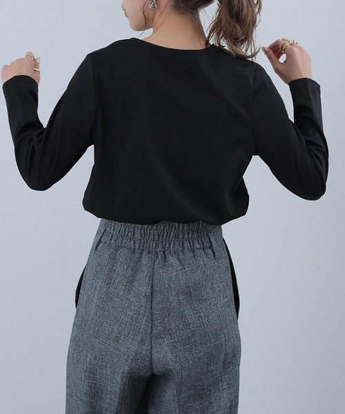 COLONY 2139（コロニートゥーワンスリーナイン）の「スマート長袖クルーTシャツ（Tシャツ/カットソー・レディース・ホワイト/ブラック/ライトグレー・SMALL/MEDIUM/LARGE）」の17枚目の写真