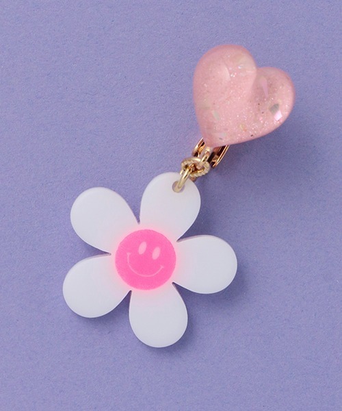 by LOVEiT(バイラビット)の「お花イヤリング(イヤリング・キッズ・イエロー/ピンク・FREE)」の3枚目の写真