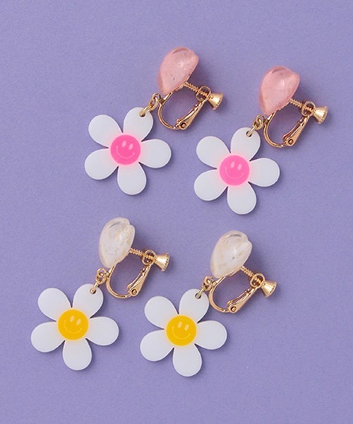 by LOVEiT(バイラビット)の「お花イヤリング(イヤリング・キッズ・イエロー/ピンク・FREE)」の6枚目の写真