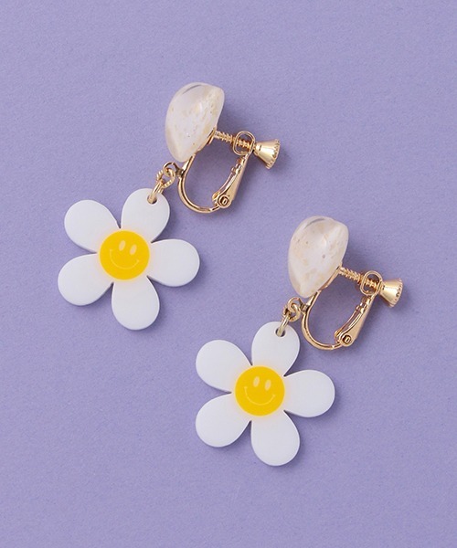 by LOVEiT(バイラビット)の「お花イヤリング(イヤリング・キッズ・イエロー/ピンク・FREE)」の9枚目の写真