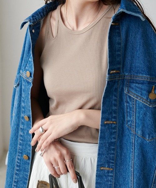 DISCOAT（ディスコート）の「リブスリットアメスリタンクトップ（タンクトップ・レディース・ブラック/モカ/アイボリー/サックスブルー・MEDIUM/LARGE）」の3枚目の写真