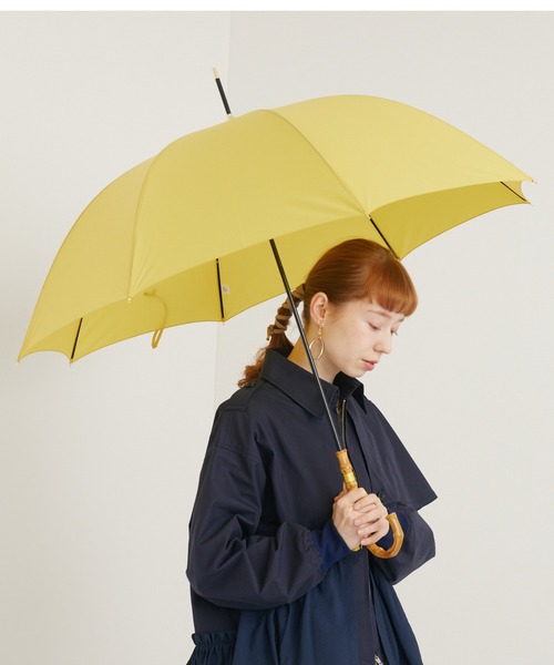 Paradise Picnic(パラダイスピクニック)の「タッセル付きバンブーハンドル長雨傘(長傘・レディース・ベージュ/イエロー/ネイビー/パープル/レッド・FREE)」の4枚目の写真