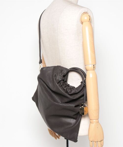 BEVINI(べヴィニ)の「<BEVINI (ベヴィニ)>2WAYメッシュバッグ(ハンドバッグ・レディース・ベージュ/ブラウン・FREE)」の12枚目の写真