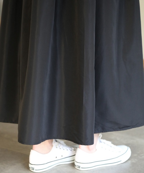 aity(アイティ)の「ソフトタフタタックキャミワンピース(ワンピース・レディース・アイボリー/ブラック・M)」の18枚目の写真