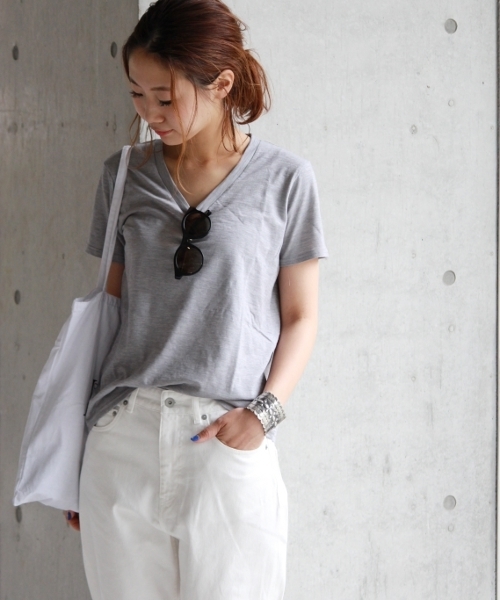 JOURNAL STANDARD（ジャーナルスタンダード）の「マーブルヴィンテージ天竺 Vネックプルオーバー#（Tシャツ/カットソー・レディース・グレー/ホワイト/ネイビー/イエロー・FREE）」の22枚目の写真