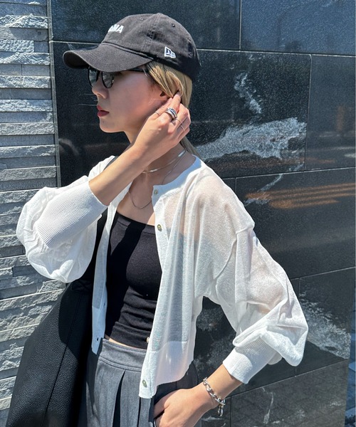 feepur（フェピュール）の「【ハンドウォッシャブル】カラーシアーショートカーディガン（カーディガン/ボレロ・レディース・オレンジ/ラベンダー/ブラック/ピンク/オフホワイト/グリーン・MEDIUM）」の2枚目の写真