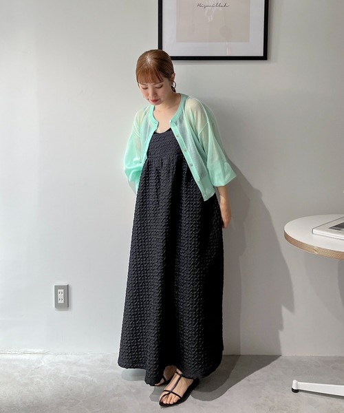 feepur（フェピュール）の「【ハンドウォッシャブル】カラーシアーショートカーディガン（カーディガン/ボレロ・レディース・オレンジ/ラベンダー/ブラック/ピンク/オフホワイト/グリーン・MEDIUM）」の8枚目の写真