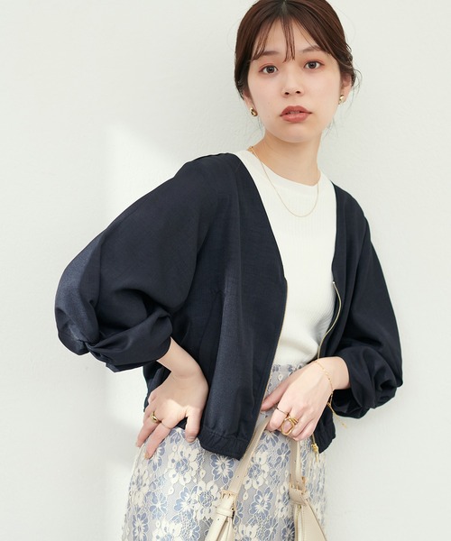 natural couture(ナチュラルクチュール)の「ねじり袖お上品ライトブルゾン(ブルゾン・レディース・ライトベージュ/グレイッシュベージュ/ネイビー・FREE)」の14枚目の写真