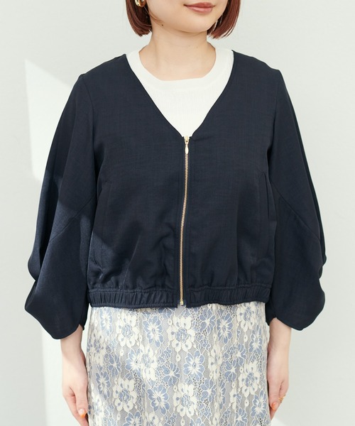 natural couture(ナチュラルクチュール)の「ねじり袖お上品ライトブルゾン(ブルゾン・レディース・ライトベージュ/グレイッシュベージュ/ネイビー・FREE)」の17枚目の写真