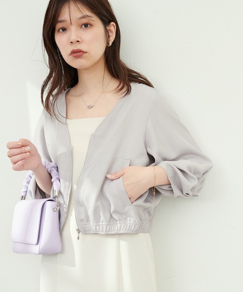 natural couture(ナチュラルクチュール)の「ねじり袖お上品ライトブルゾン(ブルゾン・レディース・ライトベージュ/グレイッシュベージュ/ネイビー・FREE)」の10枚目の写真