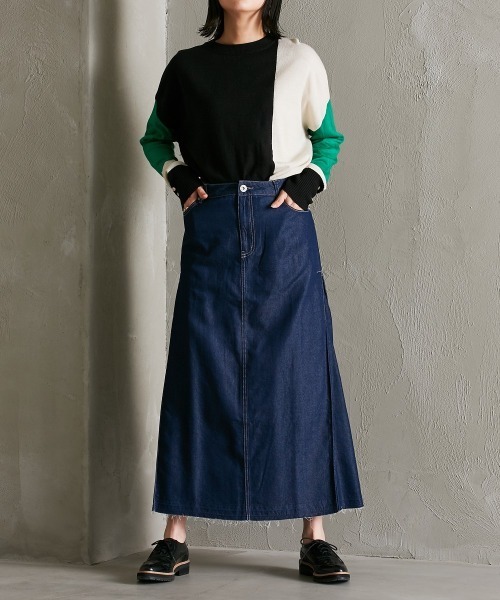 Soiunique（スワユニーク）の「サイドプリーツデニムマキシ丈スカート ［Soiunique］（スカート・レディース・ブルー/ネイビー/ワンウォッシュ・LL/M/L/S）」の5枚目の写真