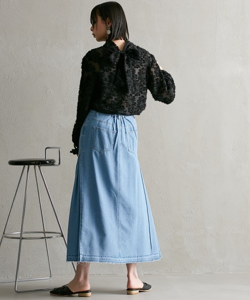 Soiunique（スワユニーク）の「サイドプリーツデニムマキシ丈スカート ［Soiunique］（スカート・レディース・ブルー/ネイビー/ワンウォッシュ・LL/M/L/S）」の13枚目の写真