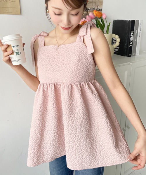 moment+(モーメントプラス)の「【累計販売枚数1万枚突破!】エンボスふくれフラワージャガード肩リボンペプラムビスチェ(ベスト・レディース・ブラック/アイボリー/ネイビー/ピンク/ブルー・M/L)」の11枚目の写真