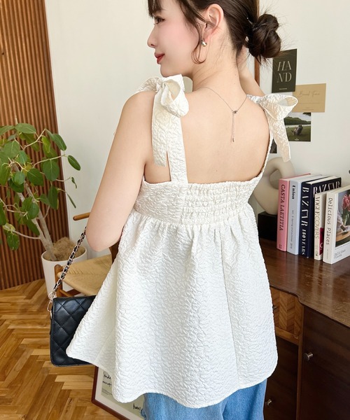 moment+(モーメントプラス)の「【累計販売枚数1万枚突破!】エンボスふくれフラワージャガード肩リボンペプラムビスチェ(ベスト・レディース・ブラック/アイボリー/ネイビー/ピンク/ブルー・M/L)」の18枚目の写真