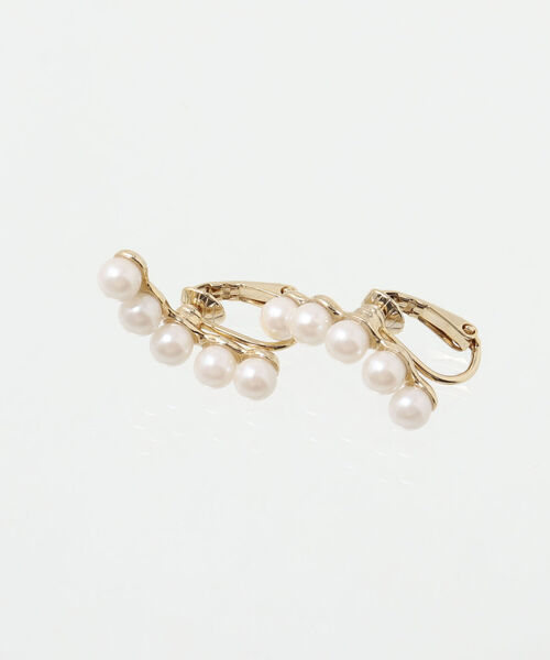 NOLLEY’S(ノーリーズ)の「カーブパールイヤリング(イヤリング・レディース・オフホワイト・FREE)」の4枚目の写真