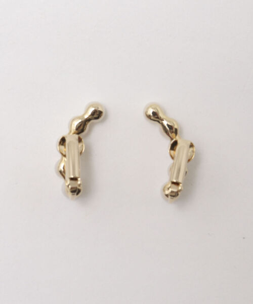 NOLLEY’S(ノーリーズ)の「カーブパールイヤリング(イヤリング・レディース・オフホワイト・FREE)」の5枚目の写真