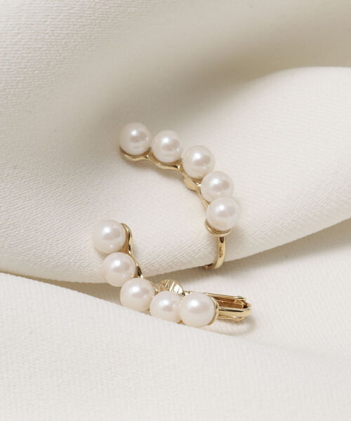 NOLLEY’S(ノーリーズ)の「カーブパールイヤリング(イヤリング・レディース・オフホワイト・FREE)」の7枚目の写真