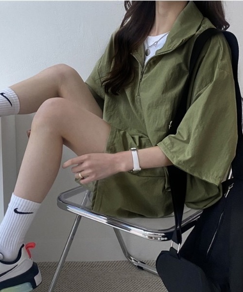 SHEENA(シーナ)の「【セットアップ】スタンドハーフジップトップス×ハーフパンツSET(セットアップ・レディース・ライトグレー/ブラック/ベージュ/ネイビー/カーキ/ブルー系その他・M)」の4枚目の写真