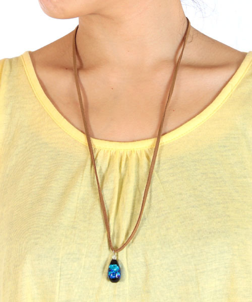 チャイハネ（チャイハネ）の「【チャイハネ】瑠璃色 蛍玉（ほたるだま）レザーネックレス（ネックレス・レディース・その他・FREE）」の9枚目の写真