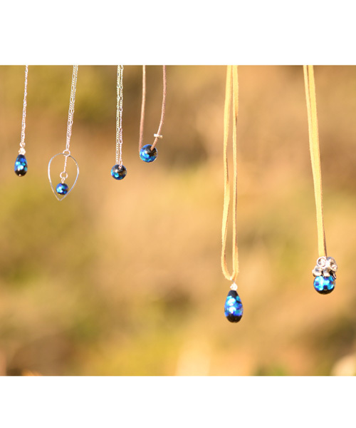 チャイハネ（チャイハネ）の「【チャイハネ】瑠璃色 蛍玉（ほたるだま）レザーネックレス（ネックレス・レディース・その他・FREE）」の7枚目の写真