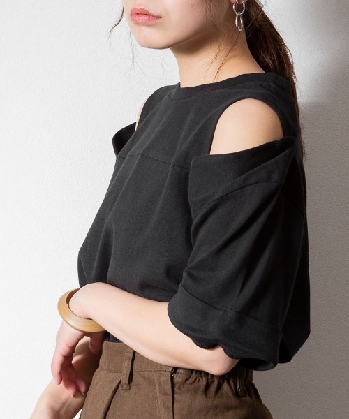 atONE（アットワン）の「atONE オープンショルダー半袖Tシャツ（Tシャツ/カットソー・レディース・ブラック系その他/杢グレー/カーキ/オフホワイト・4L～5L/LL～3L/M-L）」の11枚目の写真
