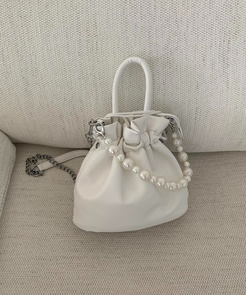 cream creme（クリームクレーム）の「パールバケットバッグ（トートバッグ・レディース・ブラック/ホワイト/カーキ/イエロー・FREE）」の2枚目の写真