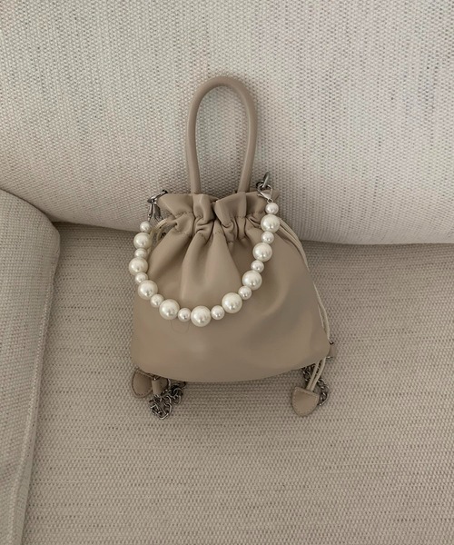 cream creme（クリームクレーム）の「パールバケットバッグ（トートバッグ・レディース・ブラック/ホワイト/カーキ/イエロー・FREE）」の4枚目の写真