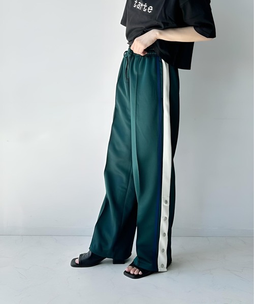 AS KNOW AS plus（アズノゥアズプラス）の「〇サイドライントラックパンツ（その他パンツ・レディース・ブラック/アイボリー/グリーン・FREE）」の12枚目の写真