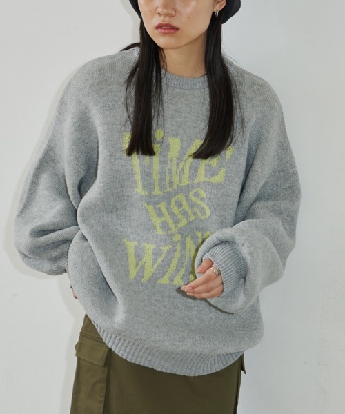 Auntie Rosa Holiday（アンティローザホリデー）の「ロゴジャガードオーバーサイズプルオーバー（ニット/セーター・レディース・グレー/ネイビー・FREE）」の3枚目の写真