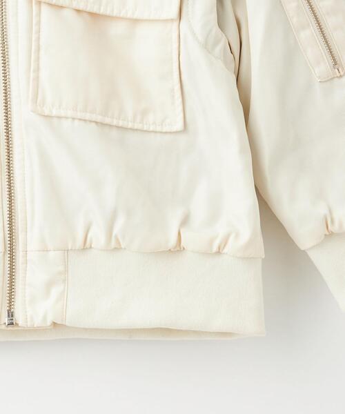 green label relaxing(グリーンレーベルリラクシング)の「2WAY ビッグポケット MA-1 100cm-130cm(MA-1・キッズ・オフホワイト/ブラック・S(120-130cm)/XS(100-110cm))」の17枚目の写真