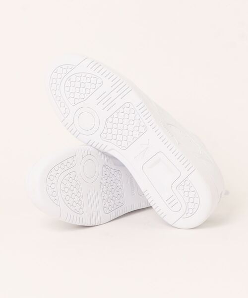PUMA(プーマ)の「PUMA プーマ REBOUND V6 LOW メンズスニーカー(リバウンドV6ロウ) 392328(スニーカー・メンズ・ホワイト/ホワイト×ブラック・30.0cm/27.0cm/26.0cm/28.0cm/29.0cm/26.5cm/25.5cm/27.5cm)」の4枚目の写真