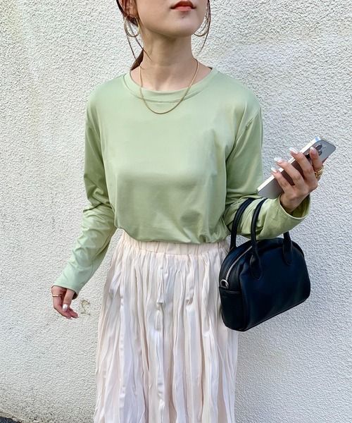 EPICKS（エピックス）の「カラフルベーシックロングTシャツ（Tシャツ/カットソー・レディース・ワイン/ブラック/ブルー/オレンジ/ホワイト/オレンジ系その他/ライトパープル/ブラウン/グリーン/ライム/イエロー/グレー/パープル・L/XL/M）」の6枚目の写真