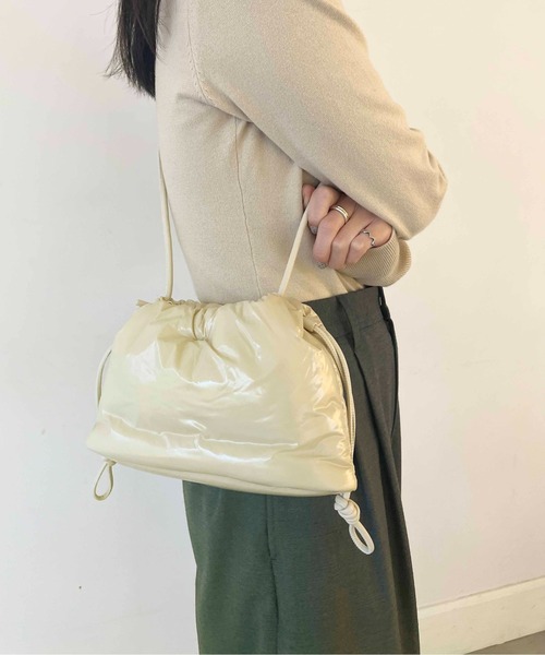 LE VERNIS（ル・ベルニ）の「LE VERNIS(ル・ベルニ)PUFFER MINI BAG（ショルダーバッグ・レディース・イエロー/パープル/クリーム・FREE）」の5枚目の写真
