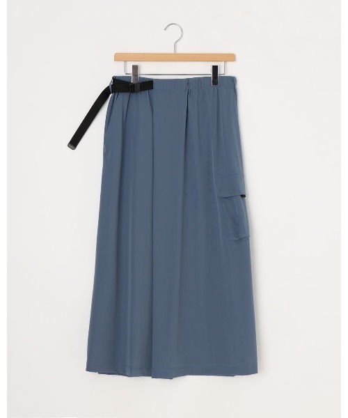 THOUSAND MILE(サウザンドマイル)の「【THOUSAND MILE】WAVE ADJUST SKIRT/ウェーブアジャストスカート ナイロンポリウレタン/撥水・UV(スカート・レディース・グレイッシュブルー/チャコールグレー/オレンジ/ベージュ/オリーブ/ブラック・F)」の6枚目の写真