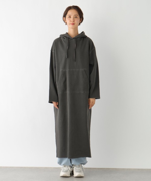 LEPSIM(レプシィム)の「ピグメントフードワンピース 987259(ワンピース・レディース・チャコールグレー/ブルー・FREE)」の17枚目の写真