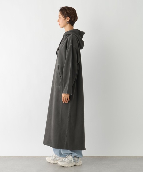 LEPSIM(レプシィム)の「ピグメントフードワンピース 987259(ワンピース・レディース・チャコールグレー/ブルー・FREE)」の18枚目の写真