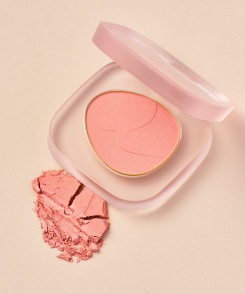 to/one（トーン）の「【販売終了】to/one /【to/one×KEITA MARUYAMA】ペタル フロート ブラッシュ＜全5色＞SAKURA Collection（チーク・レディース・02 Pure Coral/EX01 Once in a Life/01 Peach Beige/03 Cheery Face/EX02 SAKURA Sorbet・FREE）」の2枚目の写真