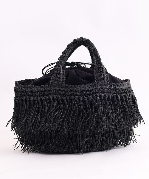 COOCO(クーコ)の「ペーパーフリンジトートバッグ(かごバッグ・レディース・グレー/ナチュラル/ブラック・9)」の4枚目の写真