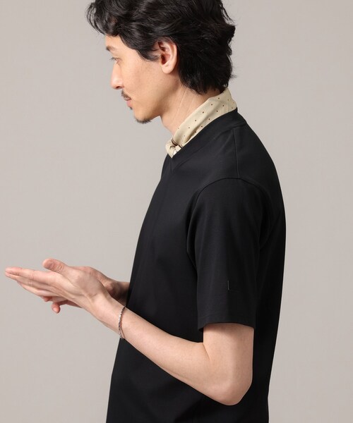 TAKEO KIKUCHI（タケオキクチ）の「【抗菌防臭】ジャケットインナー 半袖 Vカットソー（Tシャツ/カットソー・メンズ・ブラック/ホワイト/ブルー系その他/ダークブラウン・01/02/03/04/05）」の10枚目の写真