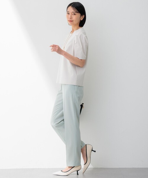 23区(ニジュウサンク)の「【洗える】スムースデザイン タックディテール カットソー(Tシャツ/カットソー・レディース・ホワイト系/ブラック系/カーキ系/イエロー系/ベージュ系・40/38)」の15枚目の写真