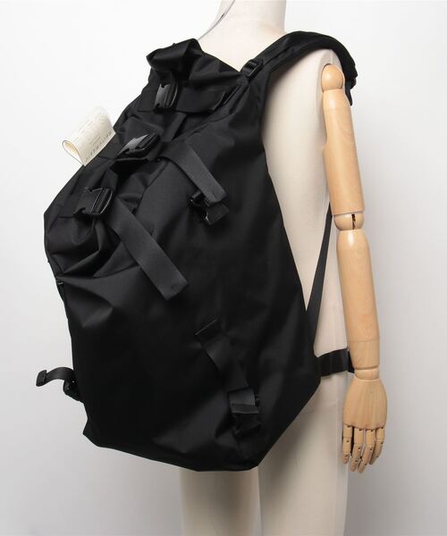 macromauro（マクロマウロ）の「【macromauro】 kaos polyester BELT（BLACK） W&M Special Edition（バックパック/リュック・メンズ・ブラック・FREE）」の9枚目の写真
