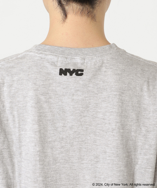 plage(プラージュ)の「NYC logo ロングTシャツ(Tシャツ/カットソー・レディース・チャコールグレー・FREE)」の6枚目の写真