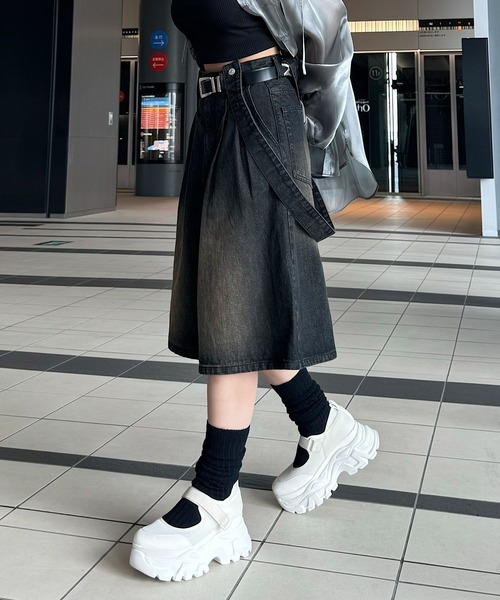 PAGEBOY（ページボーイ）の「サスツキデニムハーフパンツ（デニムパンツ・レディース・ブルー/ブラック・MEDIUM/SMALL）」の6枚目の写真