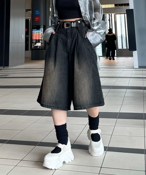 PAGEBOY（ページボーイ）の「サスツキデニムハーフパンツ（デニムパンツ・レディース・ブルー/ブラック・MEDIUM/SMALL）」の7枚目の写真