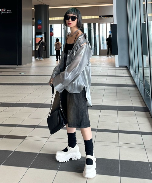 PAGEBOY（ページボーイ）の「サスツキデニムハーフパンツ（デニムパンツ・レディース・ブルー/ブラック・MEDIUM/SMALL）」の13枚目の写真