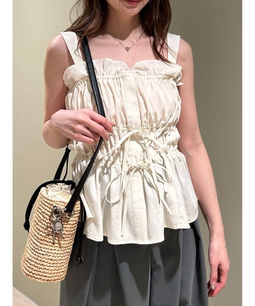 FRAY I.D(フレイアイディー)の「シャーリングフリルペプラムブラウス(シャツ/ブラウス・レディース・ブラック/オフホワイト/インディゴブルー・FREE)」の6枚目の写真