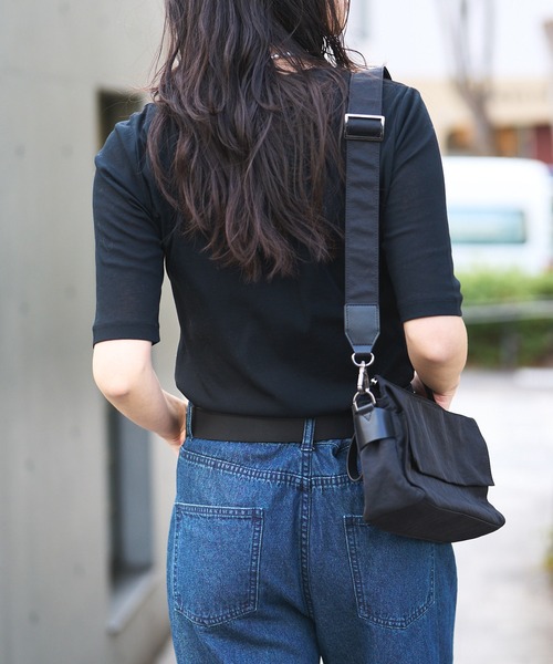 RIVE DROITE（リヴドロワ）の「MONN.:.(モン)/ゴブソデクルーTee（Tシャツ/カットソー・レディース・ブラック/オフホワイト/ブラウン・FREE）」の17枚目の写真