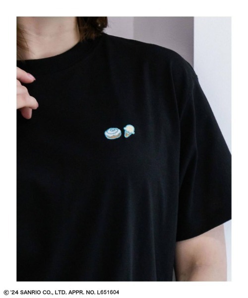 sanrio（サンリオ）の「Sanrio characters バックプリントＴシャツ（Tシャツ/カットソー・レディース・ブラック系その他/ブラック/オートミール/ベージュ・フリー）」の6枚目の写真