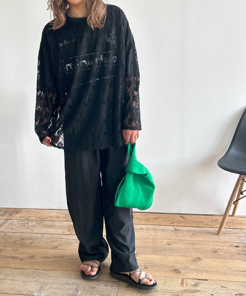 Kotoe(コトエ)の「ビッグシルエット フラワーレーストップス(Tシャツ/カットソー・レディース・ブラック/ホワイト・FREE)」の15枚目の写真